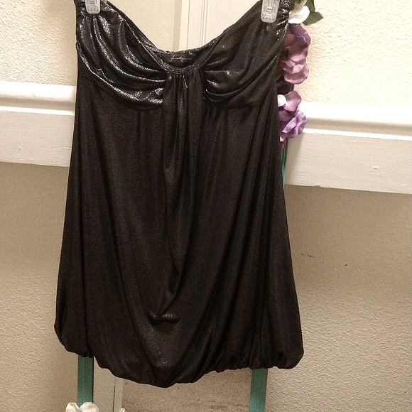 Strapless black with silver sheen top - Picture 1 of 5